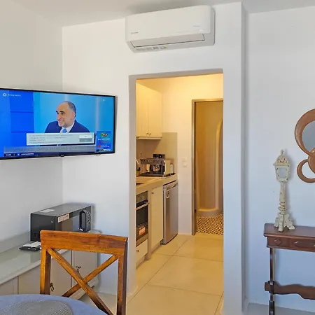 Naxos Town 1 Front Apartman Naxos City