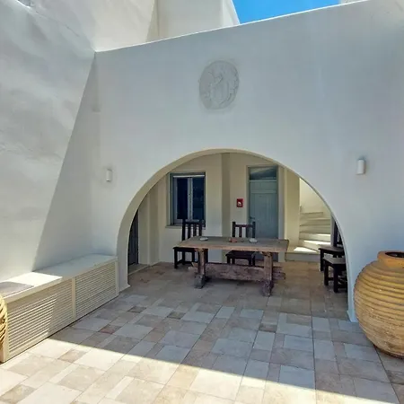 Naxos Town 1 Front Apartman