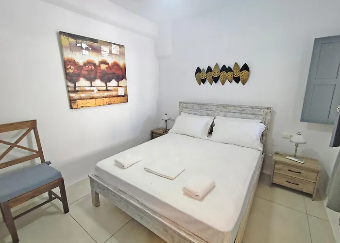 Apartment Naxos Town 1 Front *